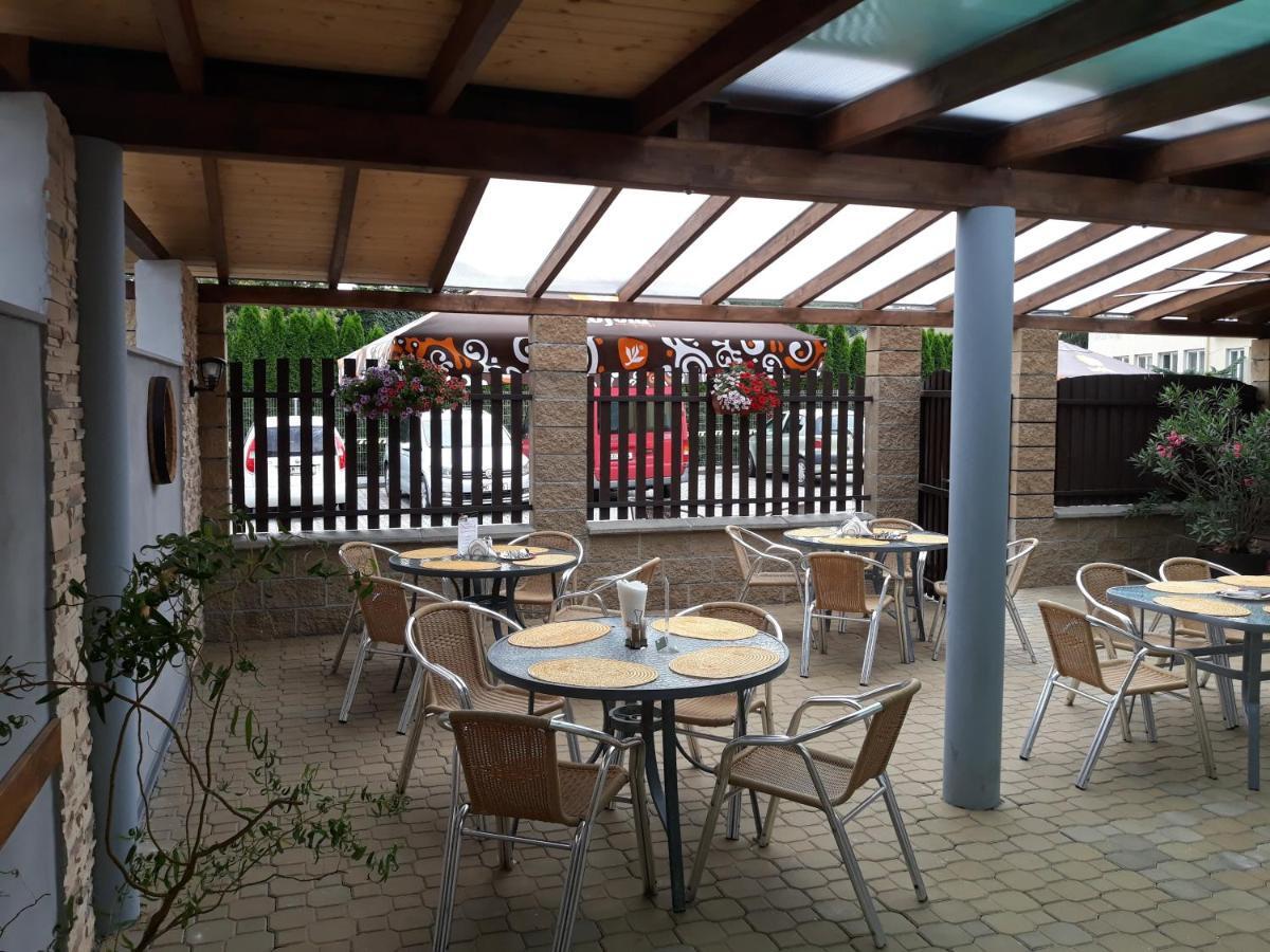 Penzion Fantasy - restaurant Lipník nad Bečou Esterno foto